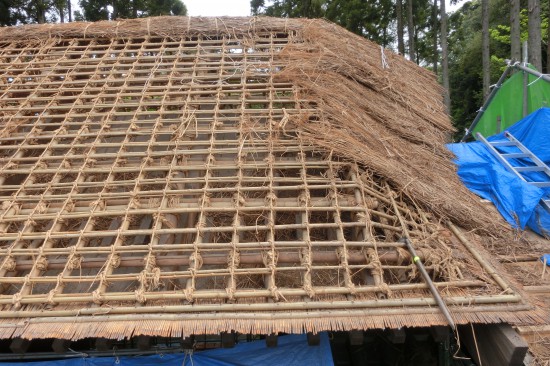 山門屋根　茅葺替大修理・２　江戸時代出現
