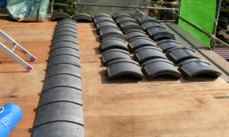 山門屋根　茅葺替大修理・１